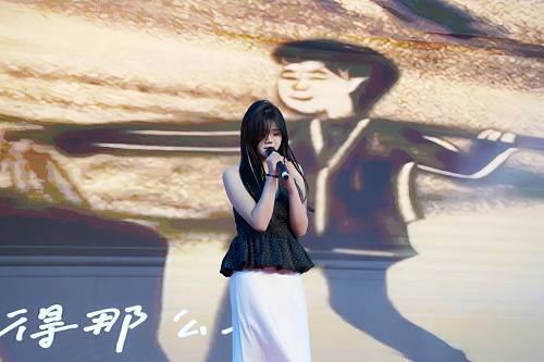 女生独唱 - 副本.jpg