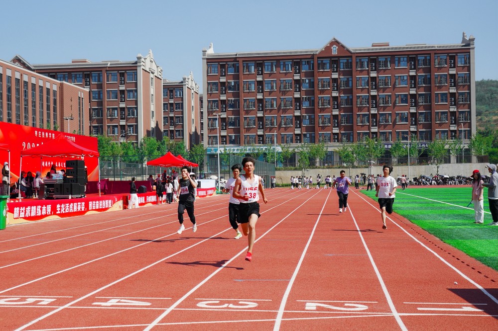 春季运动会1.jpg